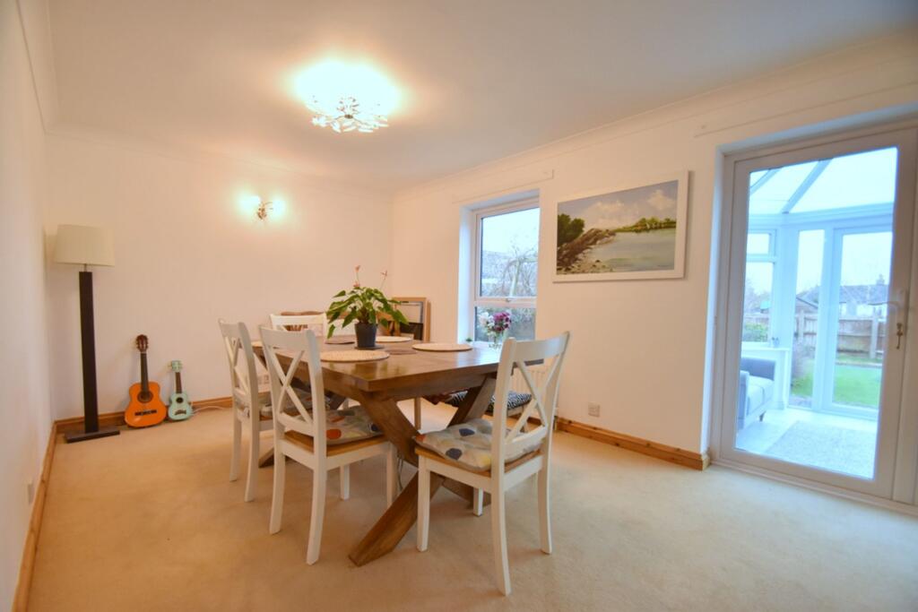 Chequers Close, Fenstanton, PE28 photo 4