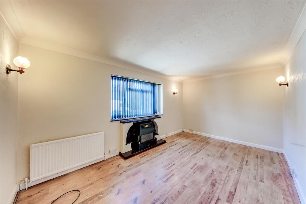 House in Dartford - View 2