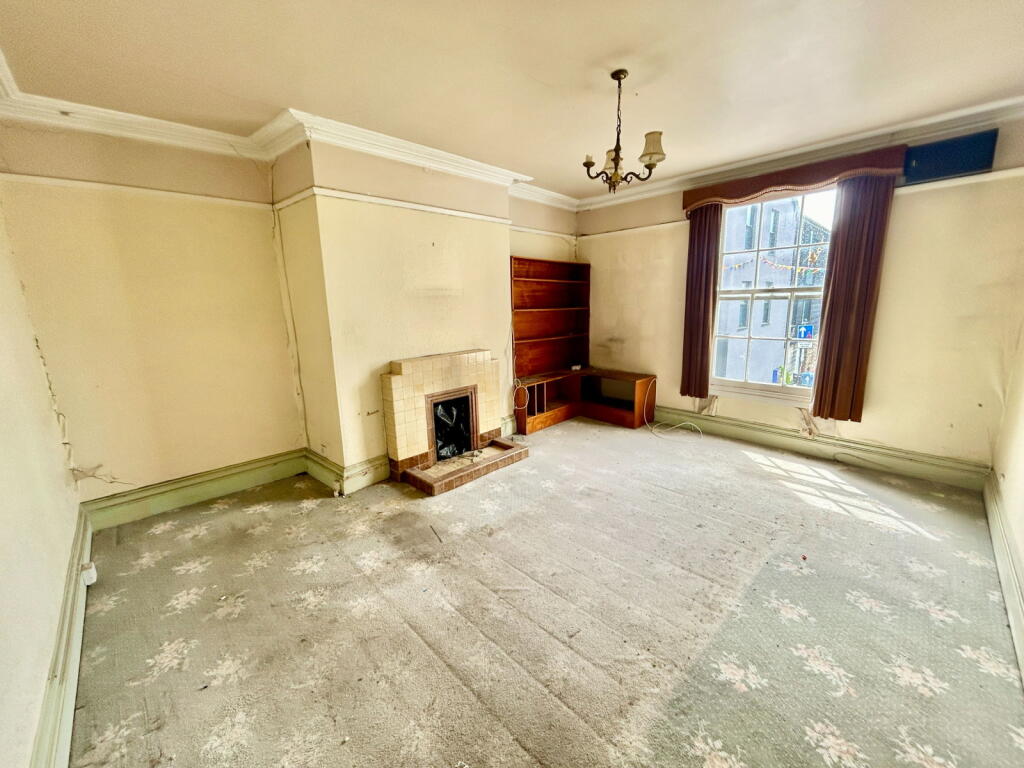 107A Fore Street, Kingsbridge, TQ7 1AB photo 2