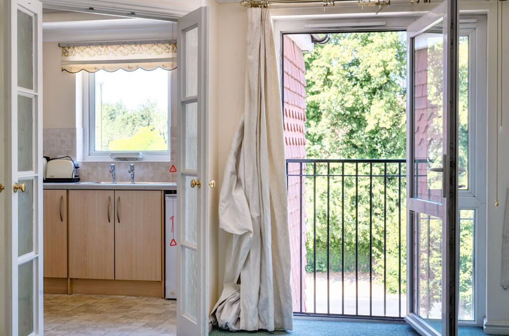 Apartment in Chichester - More