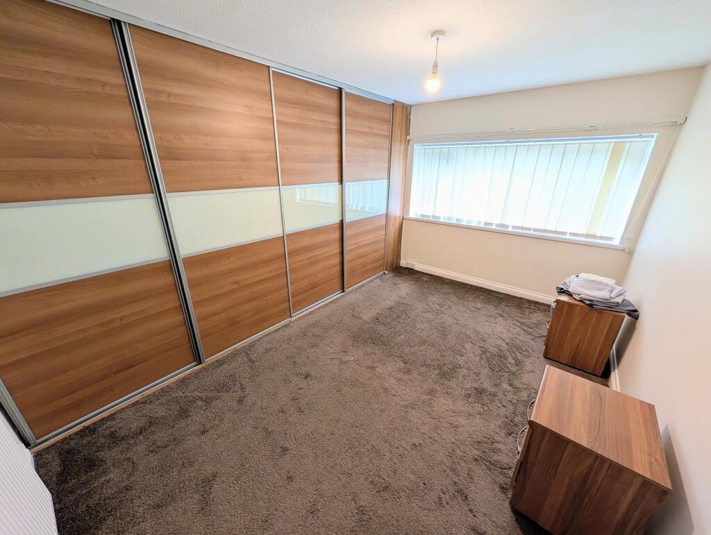 House in Newport - View 4