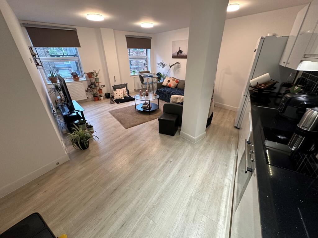 Apartment in Dunstable, Central Bedfordshire - View 5