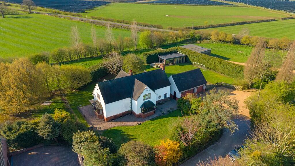 Main image of property: Burton Road Farm, Lodge Hill, Tutbury