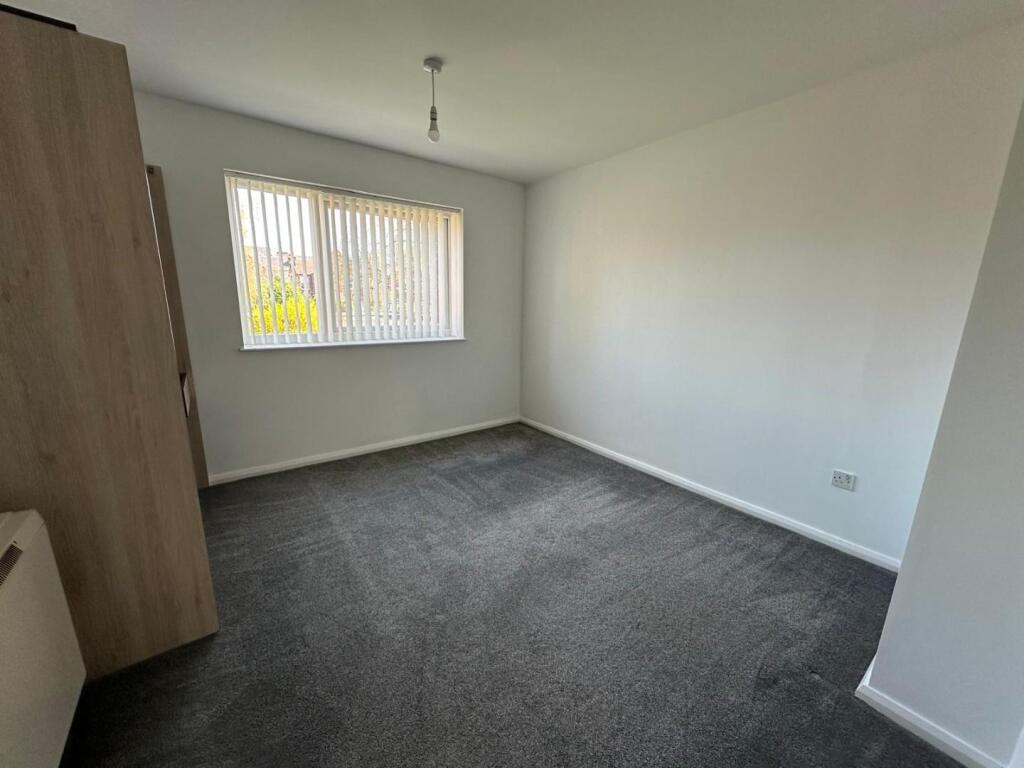 Apartment in Salford, Greater Manchester - View 2