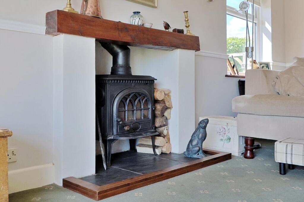 House in Corfe Mullen - More