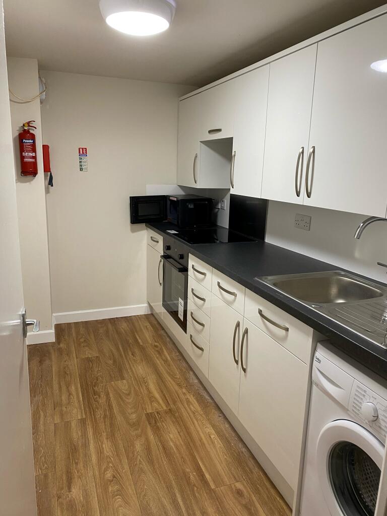 Apartment in Bristol - View 5