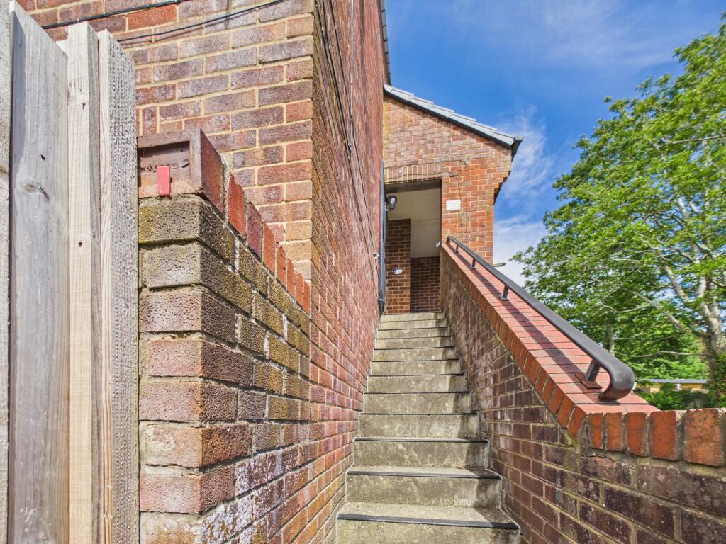 Apartment in Basingstoke and Deane, Tadley Hill, Tadley - More