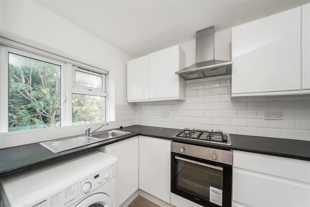 Apartment in London, Hornsey Park, Hornsey - View 4