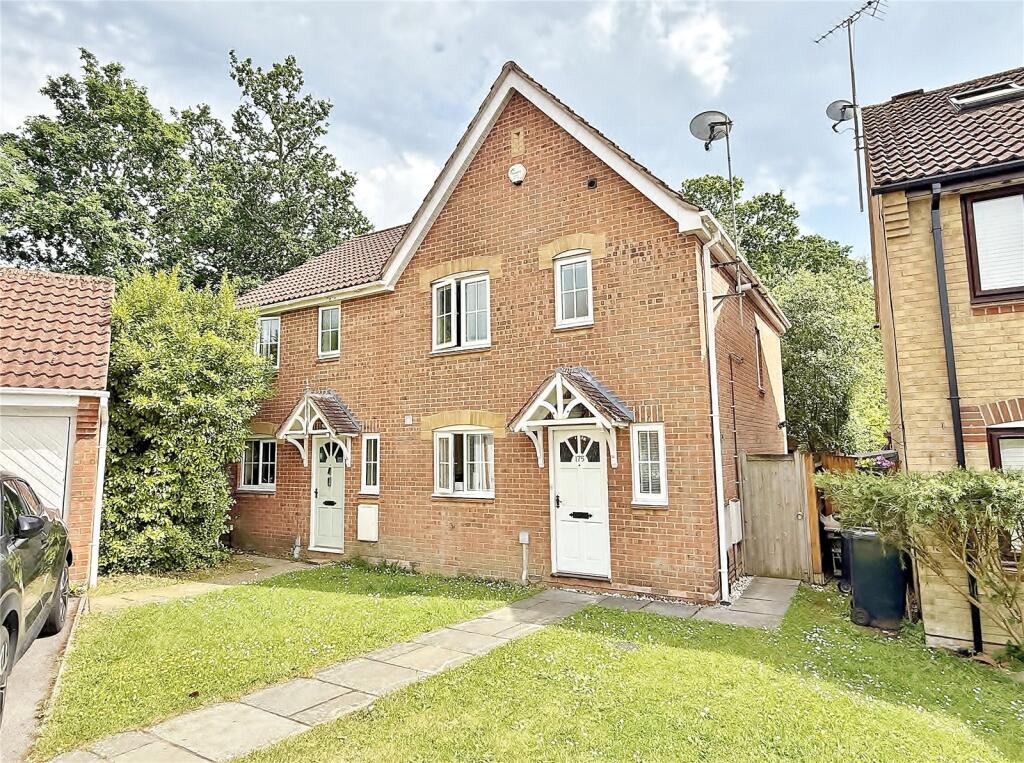 3-bed semi-detached on Albion Way, Verwood, Dorset, BH31, £350,000