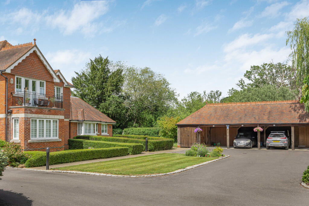 Main image of property: Broadcommon Road, Hurst, RG10