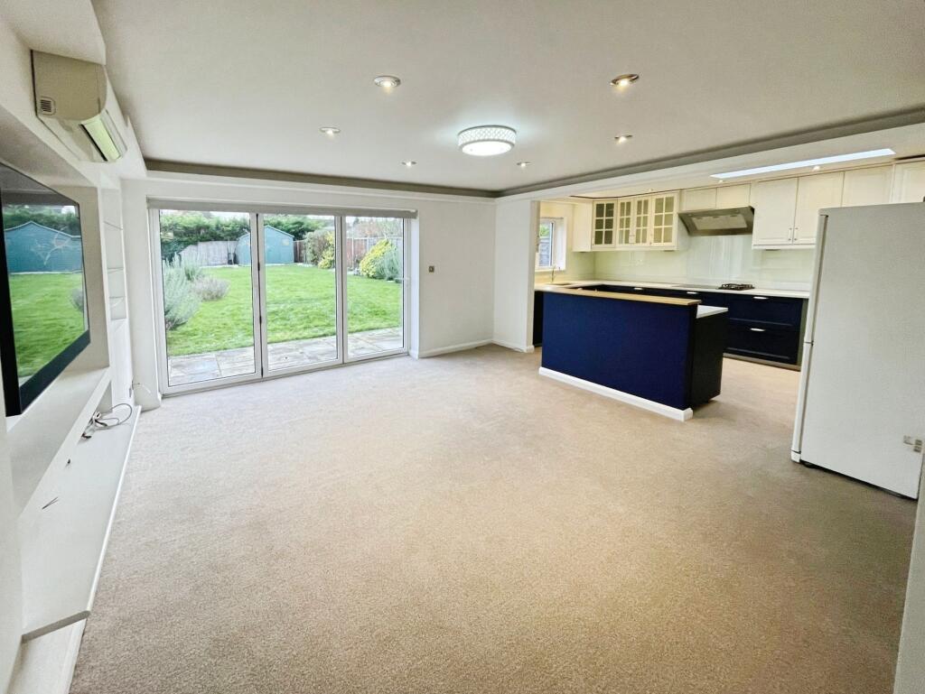 House in Basingstoke and Deane, Basingstoke - View 2