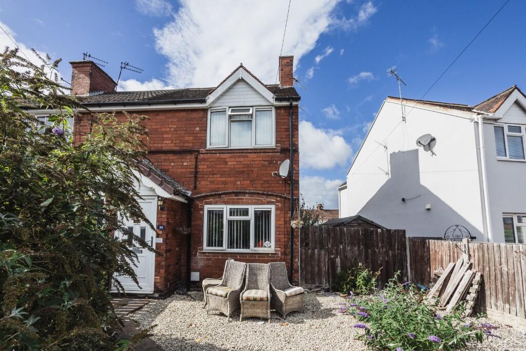 3-bed terraced on Norman Crescent, Rossington, DN11, £68,000