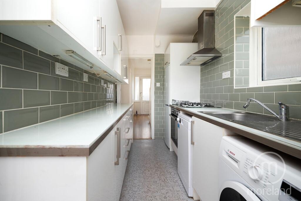 Cotswold Gardens, Golders Green Estate, NW2 photo 4