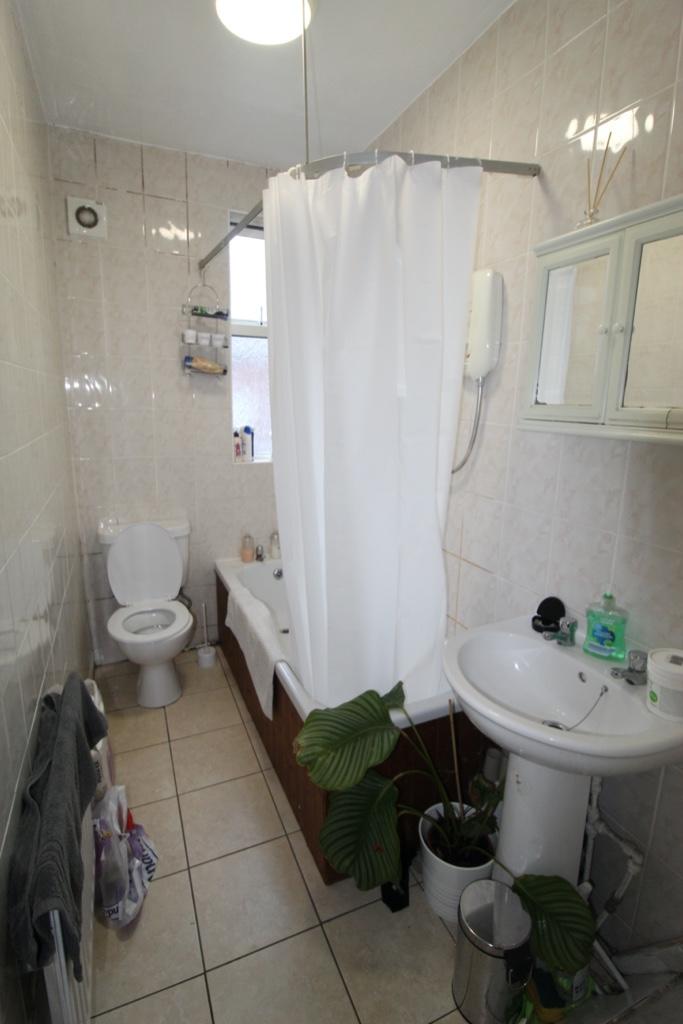6 bedroom terraced house for rent