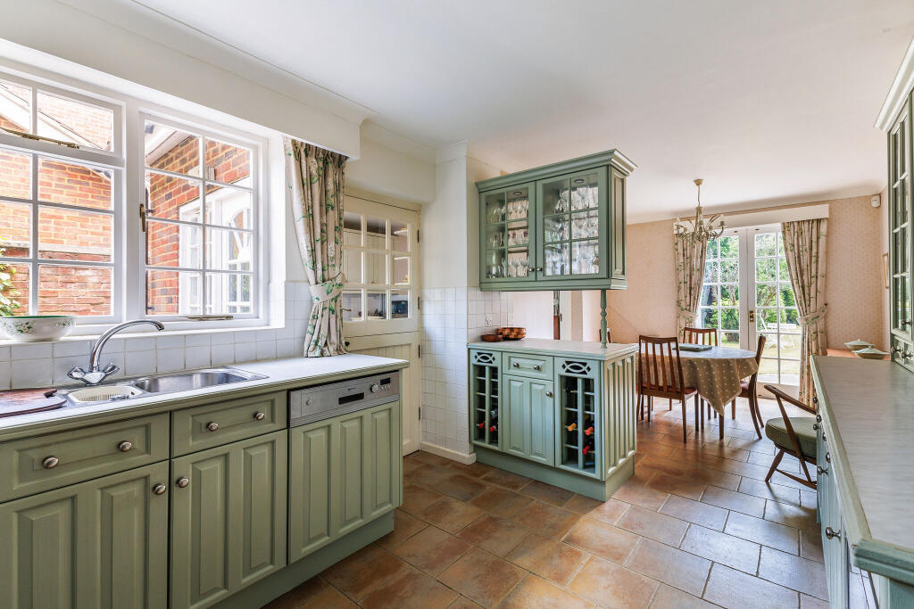 Oakfield Road, Harpenden, AL5 photo 5