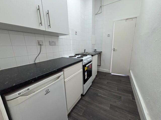 Apartment in Birmingham, Acocks Green - View 5