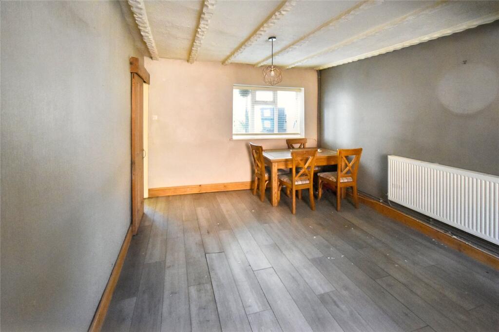 House in Taunton - View 4