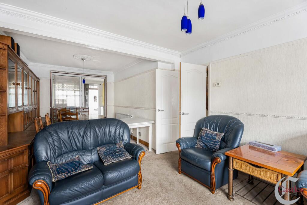 House in London - View 2