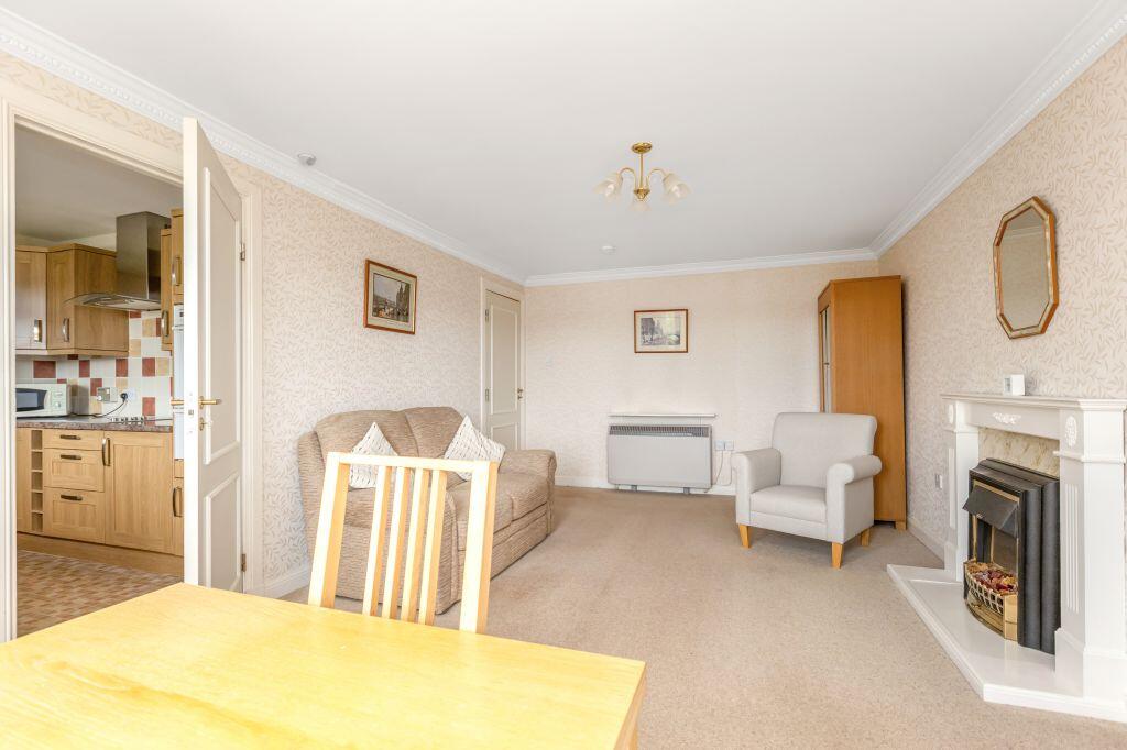 Apartment in Edinburgh - View 5