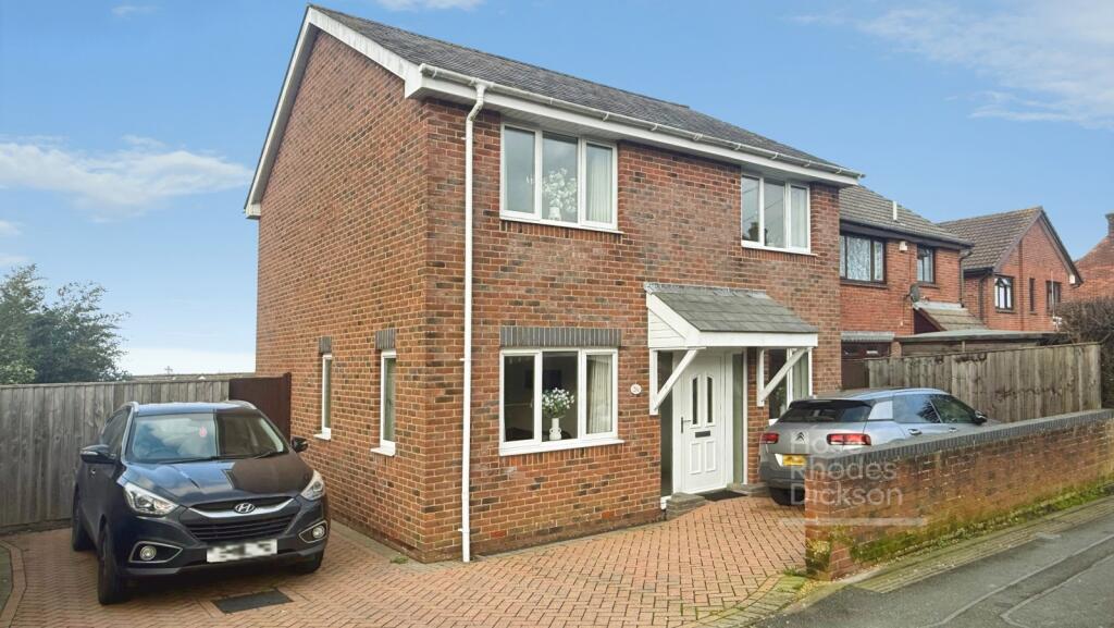 3-bed detached on Whitepit Lane, Newport, £330,000