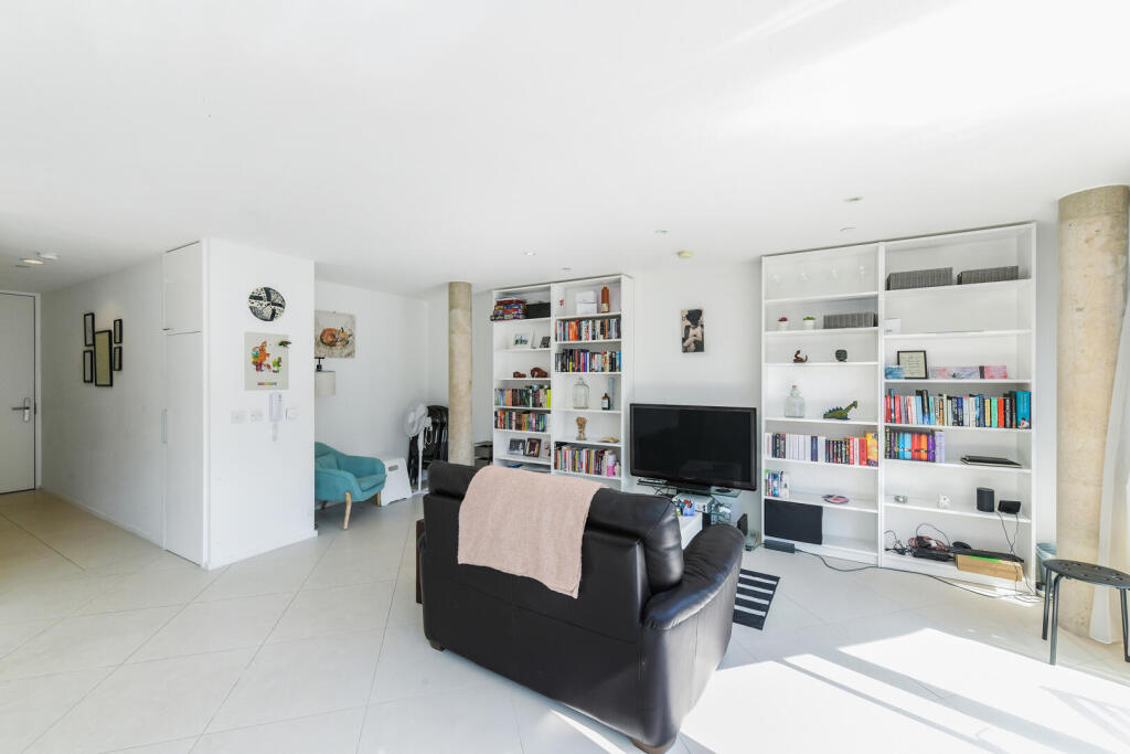 Apartment in Nottingham, Lace Market, The Meadows - More