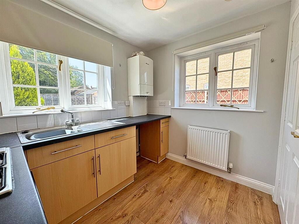 House in Lincoln, Washingborough - More