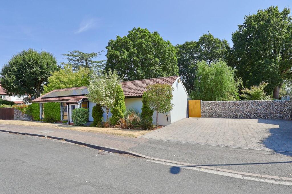 Main image of property: Applegrove, Broadlands Close, Coventry - HIGHLY ENERGY EFFICIENT & NO CHAIN