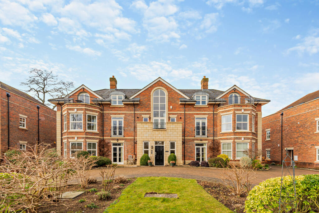Main image of property: Breedons Hill, Pangbourne, Reading, Berkshire, RG8