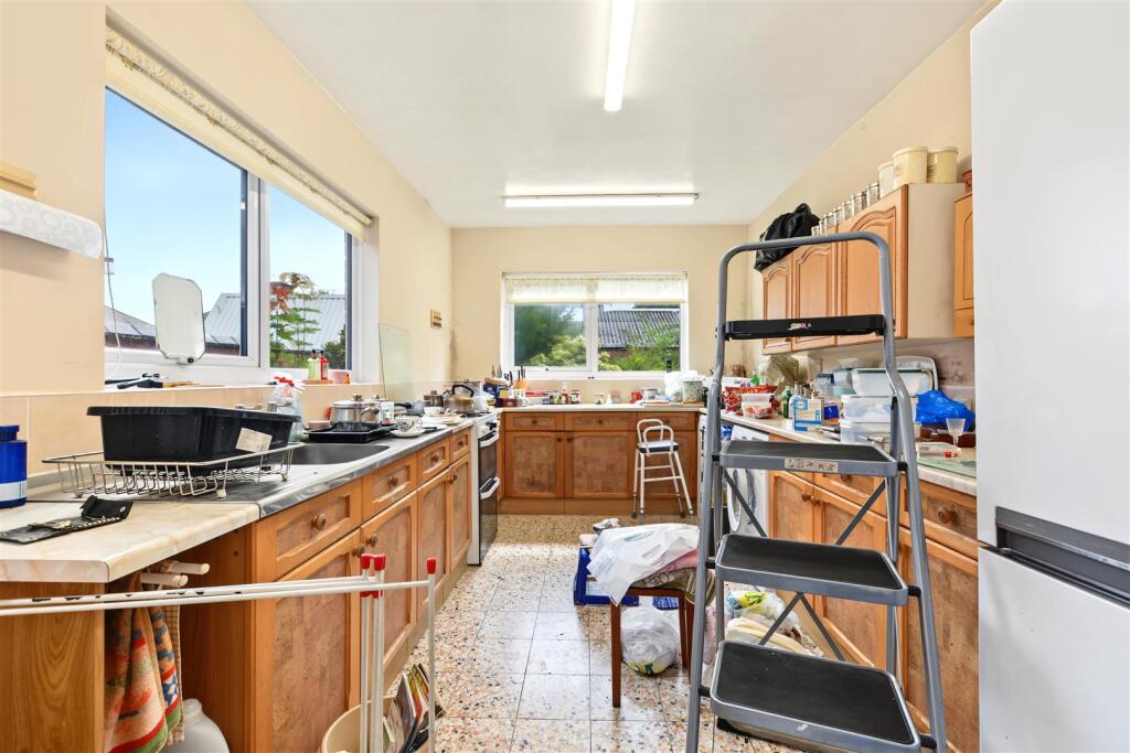House in Nottingham - View 5