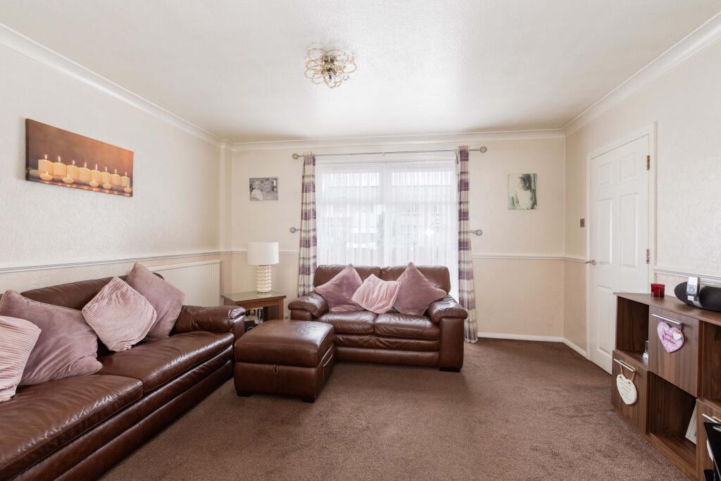 House in Slough - View 2