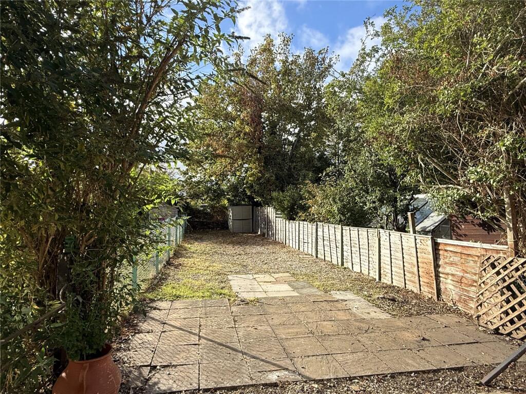 House in Swindon, Gorse Hill - View 2
