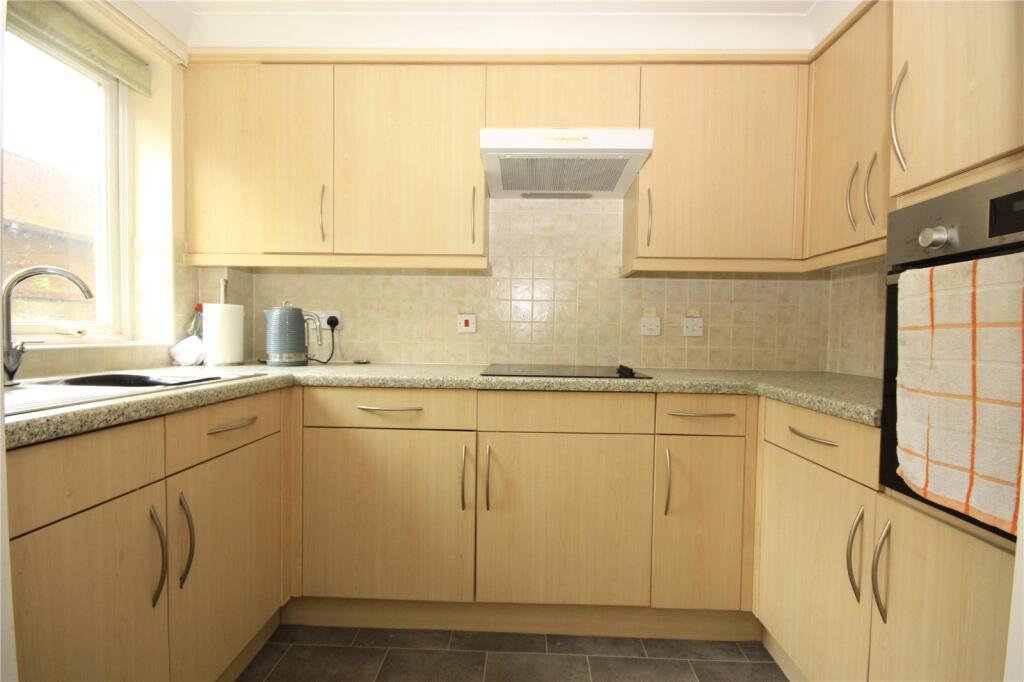 Springwell, Havant, Hampshire, PO9 - View 4