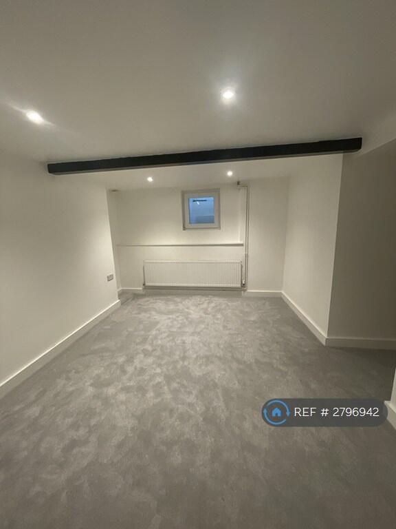 Apartment in Torquay - View 4