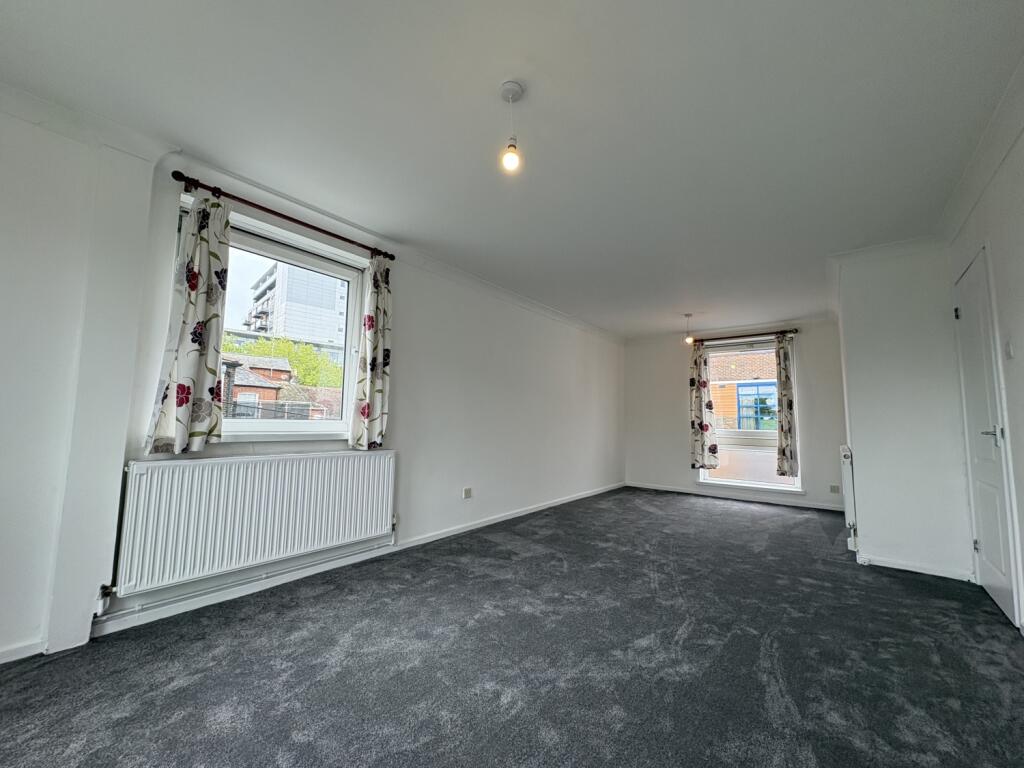 Recently Refurbished, New Orchard, Poole - View 4
