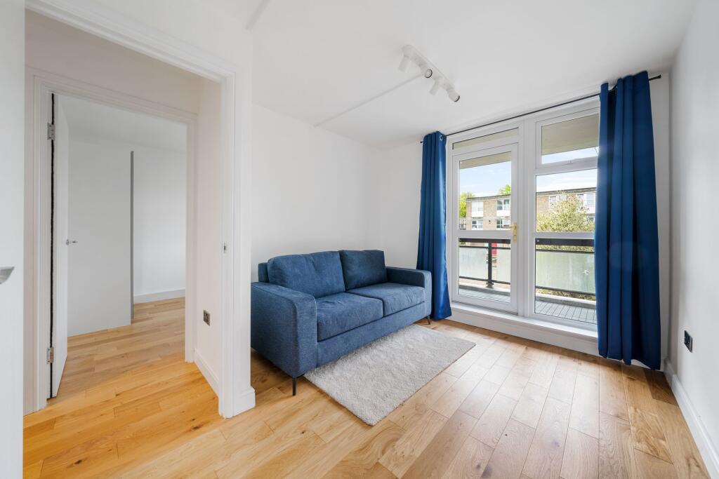 Apartment in Sutton - View 5