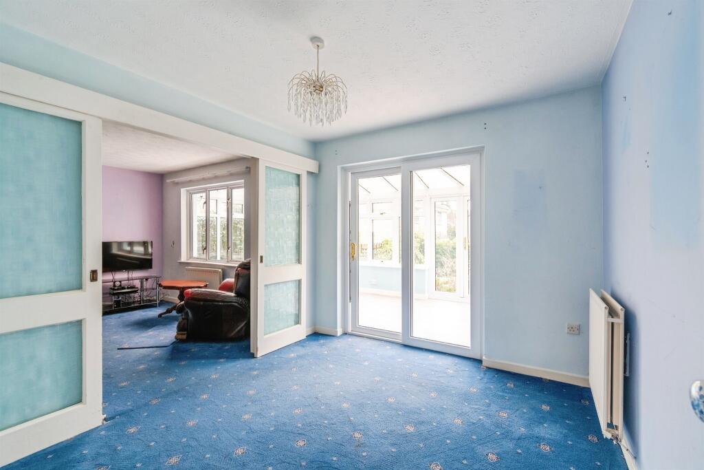 Awdry Close, Chippenham photo 4