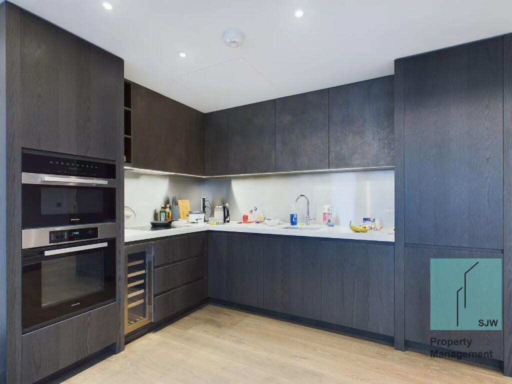 Carnation Way, London, SW8 photo 4