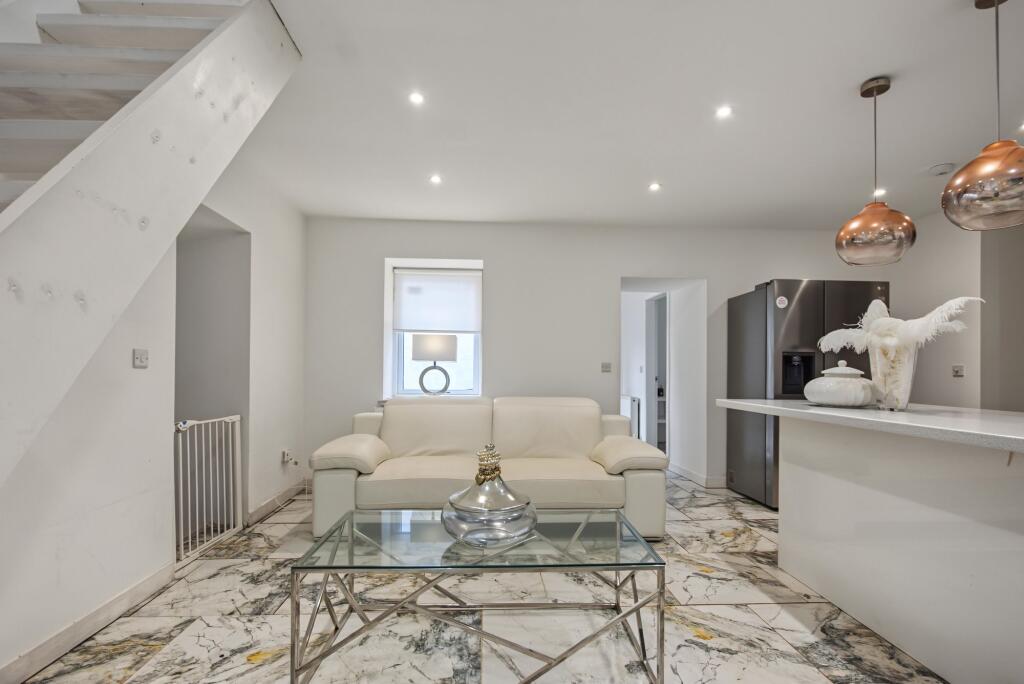 Millhill Cottage, Stevenston, KA20 3ER photo 4