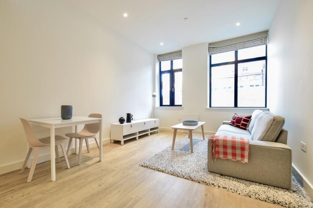 Apartment in Leeds, Arena Quarter, Woodhouse - View 5