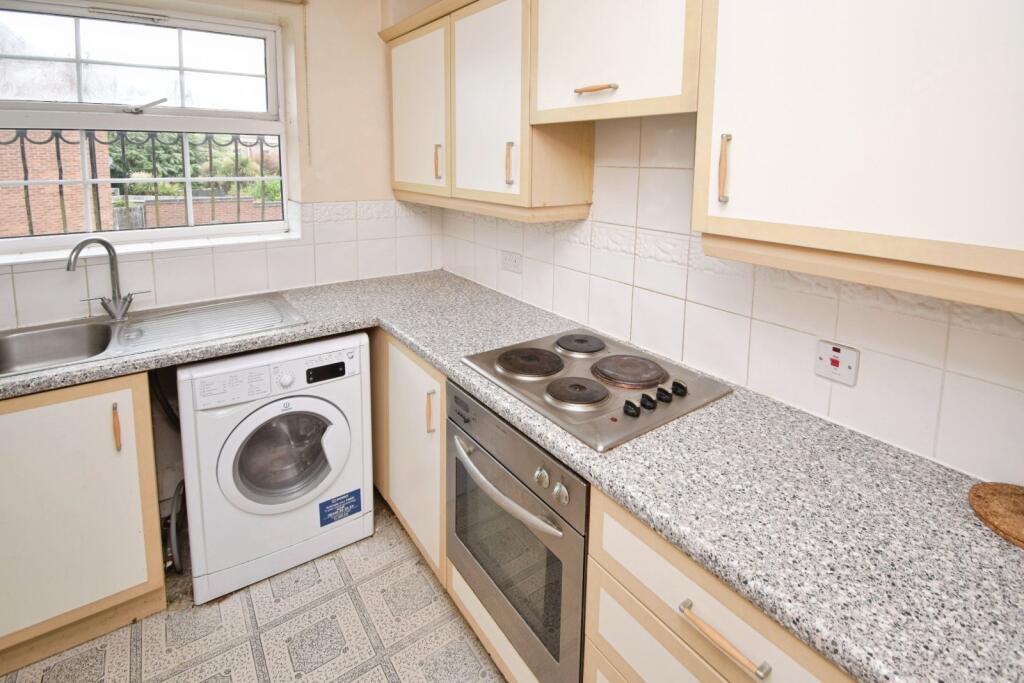 Apartment in Coventry, Green Lane, Cheylesmore - View 4