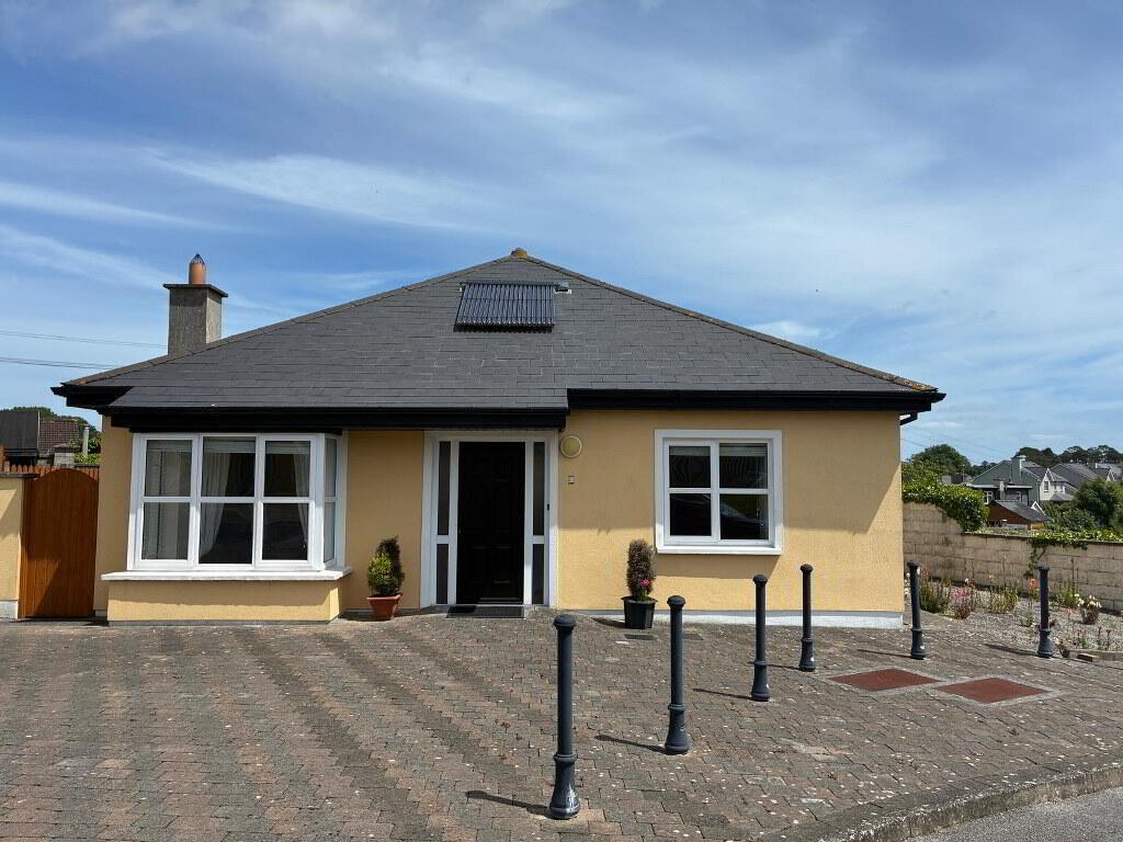 Main image of property: 41 Railway Gardens, Lismore
