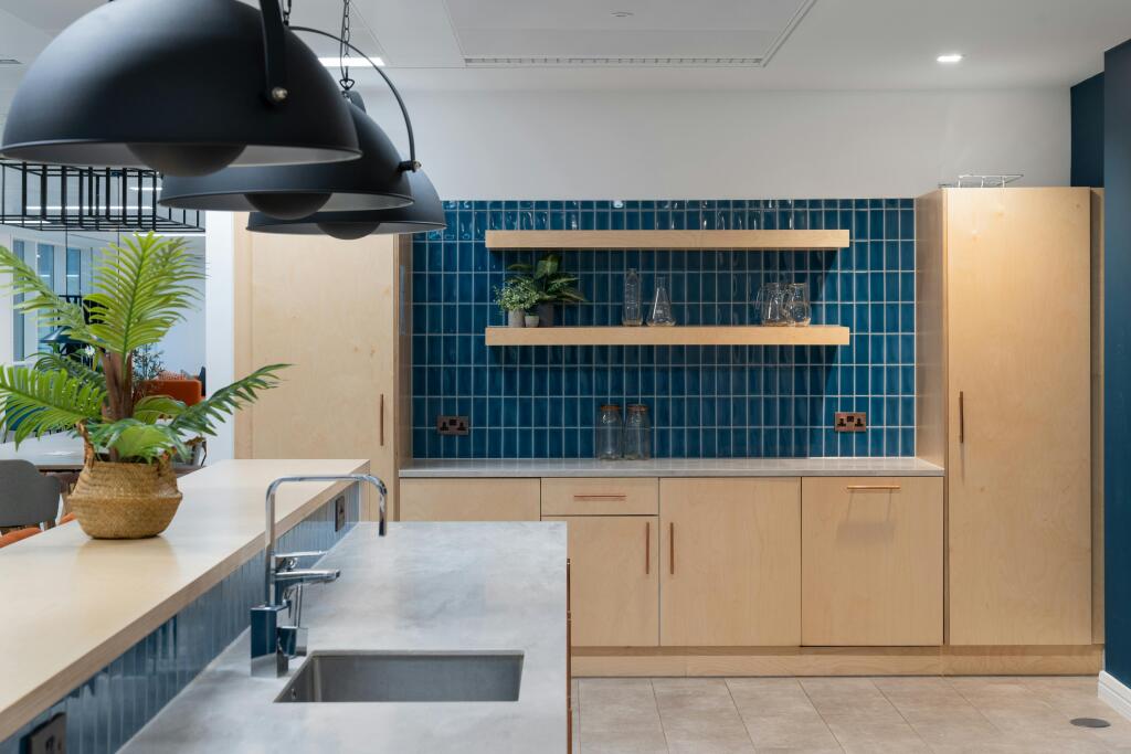 St Martins Lane 101 06 of 51.jpg