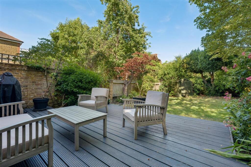 House in London - View 4