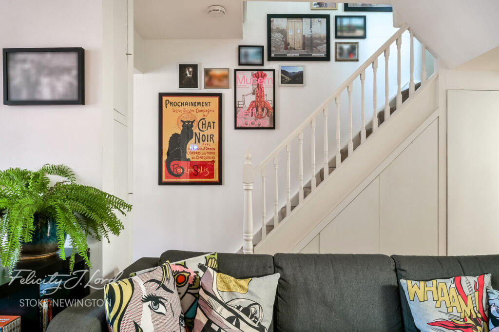 Main image of property: Sanford Lane, London N16