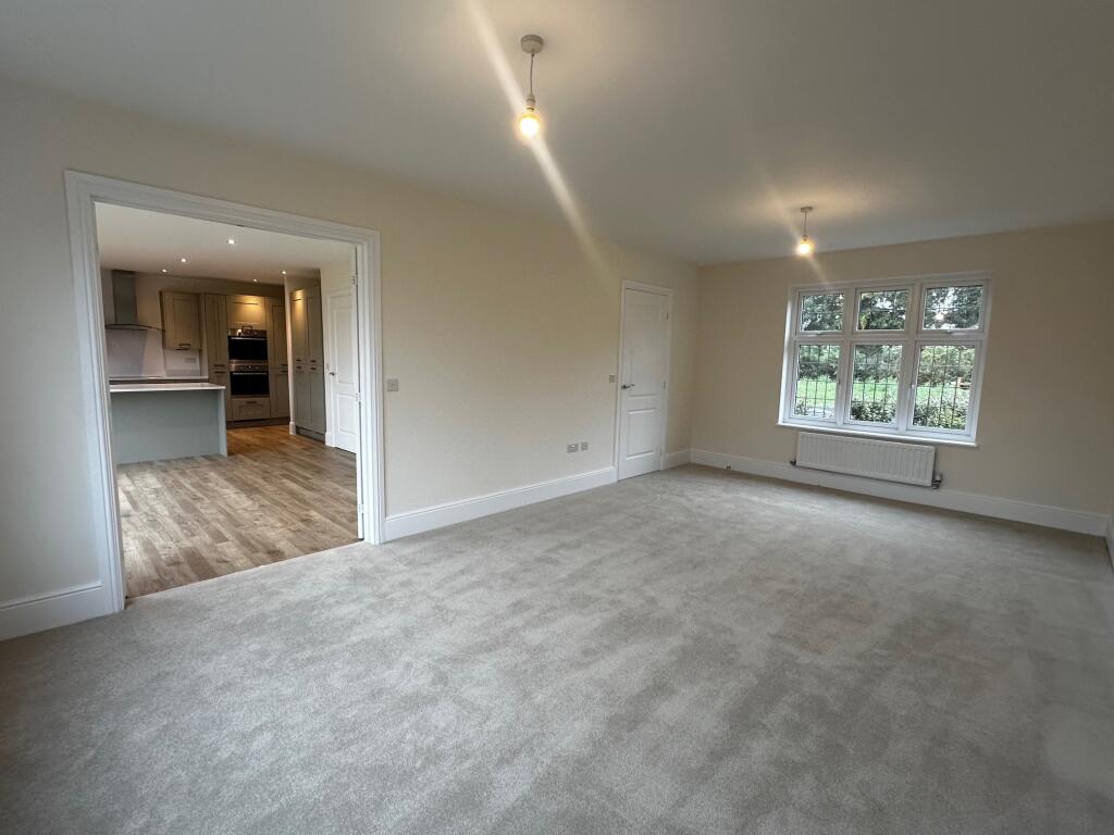 House in South Derbyshire, Etwall - View 4