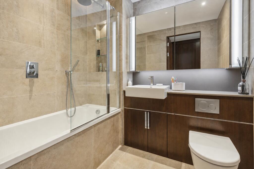 Apartment in London - View 5
