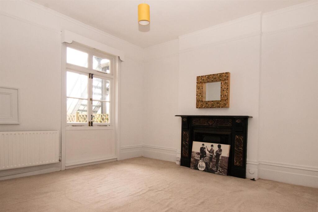 Apartment in Tonbridge - View 5