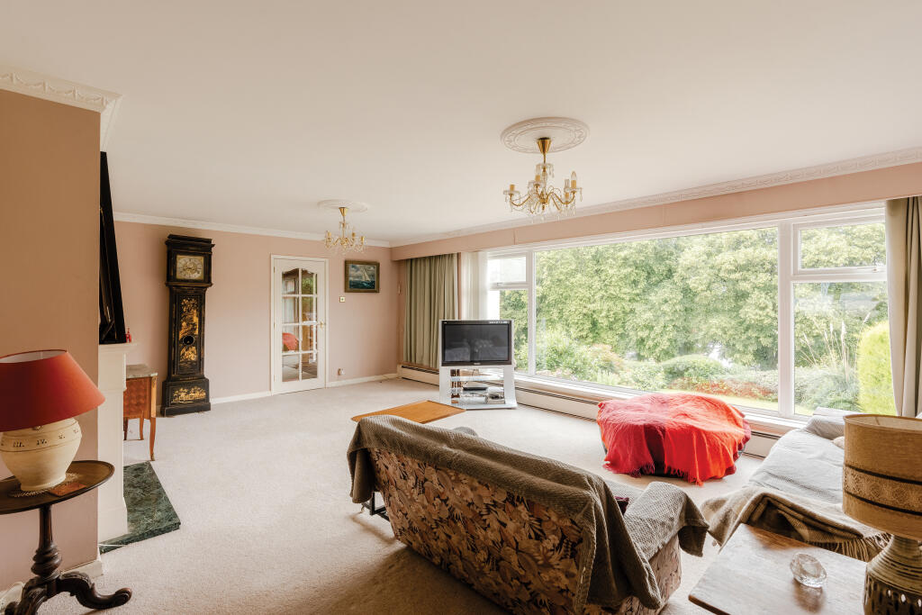 House in Bristol, Woodhill - More