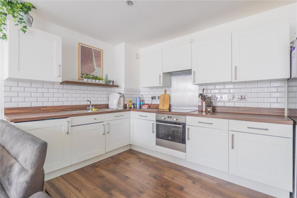 House in Rochdale, Greater Manchester - View 5