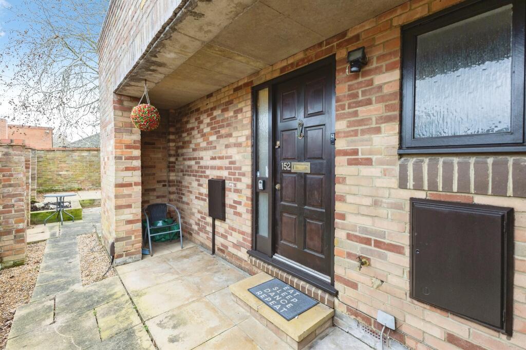 Main image of property: Maiden Place, Lower Earley, Reading